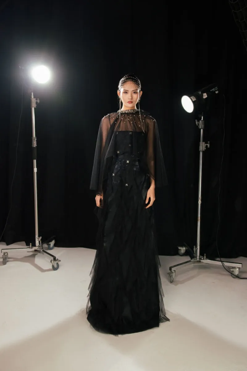 BLACK TAFETTA MAXI DRESS WITH SHOULDER CAPE