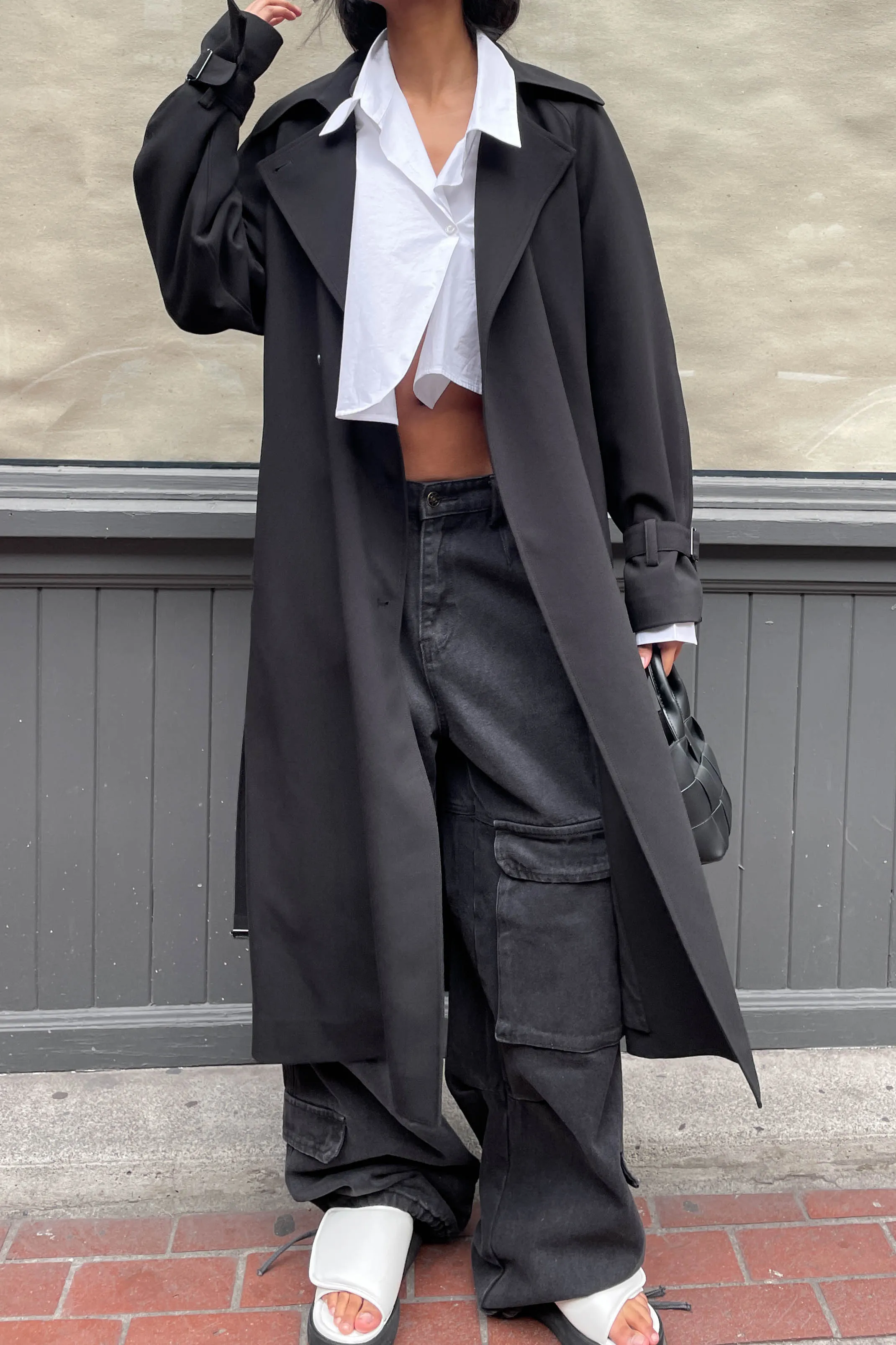 CROPPED ASYMMETRICAL HEM SHIRT