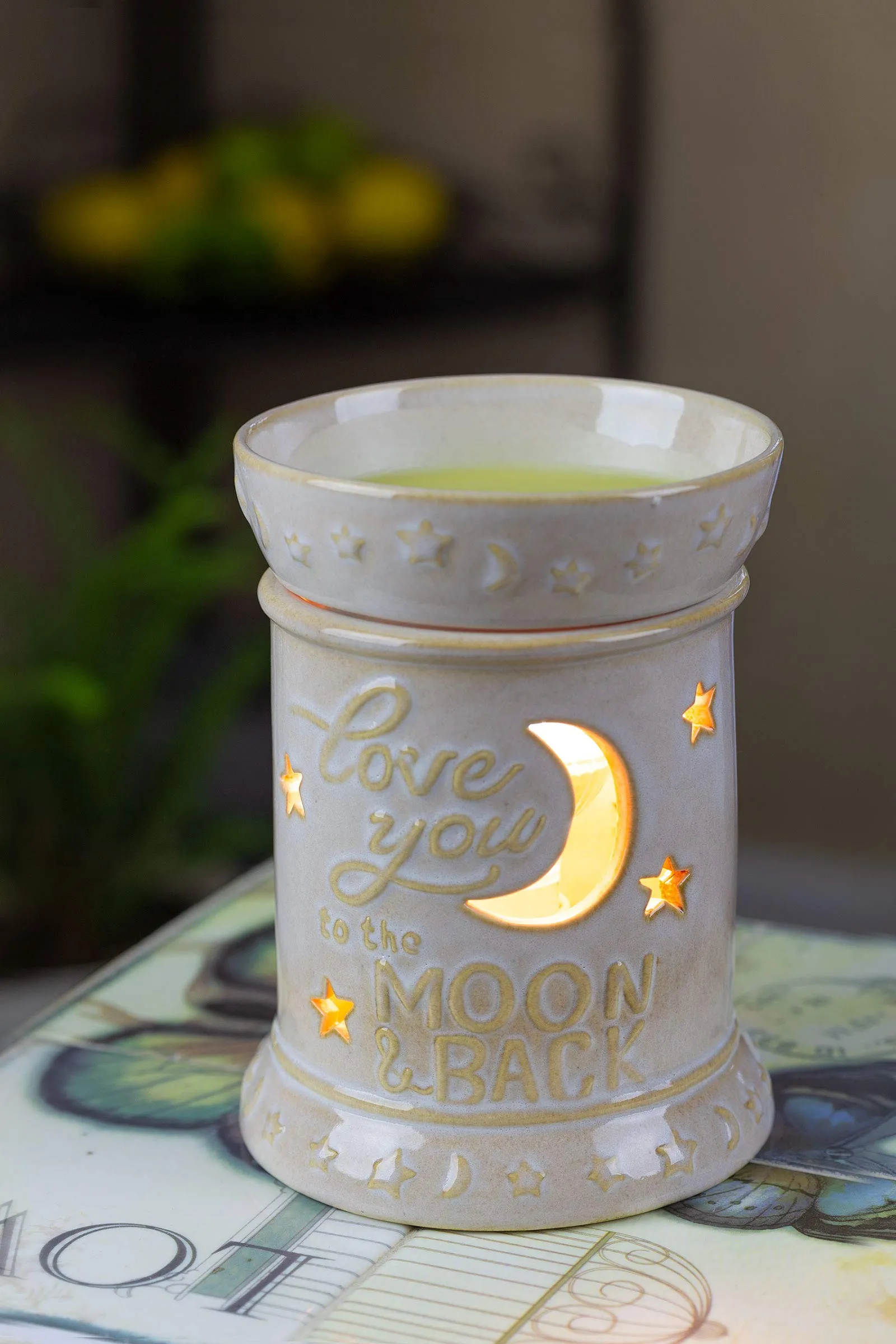 Vp Home Ceramic Fragrance Warmer (Love You To The Moon & Back)