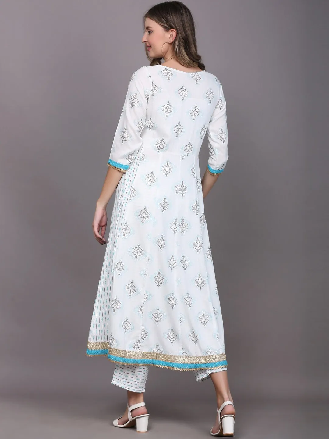 Women Floral Printed Kurta With Trousers & With Dupatta